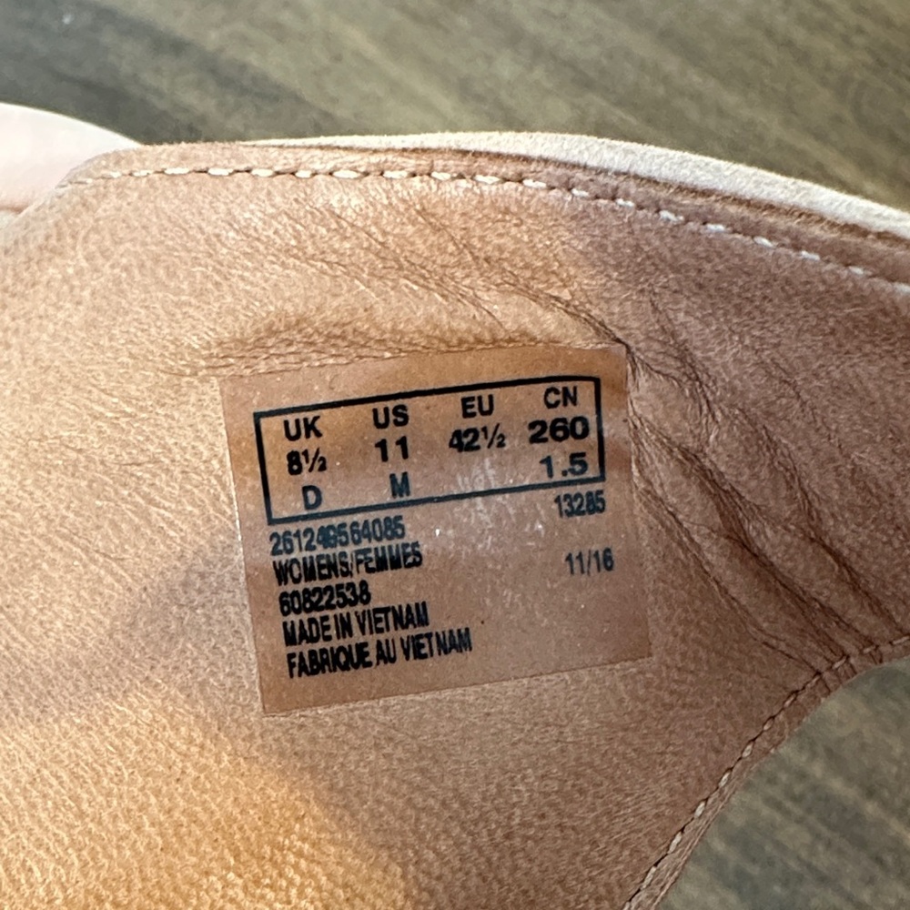Clarks Blush Lace-Up Sandals - Picture 4 of 5